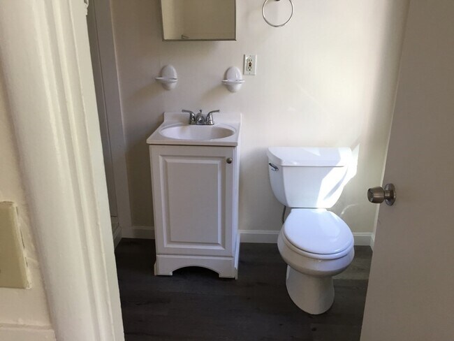 Photo - 20 Wendell St Unidad 1