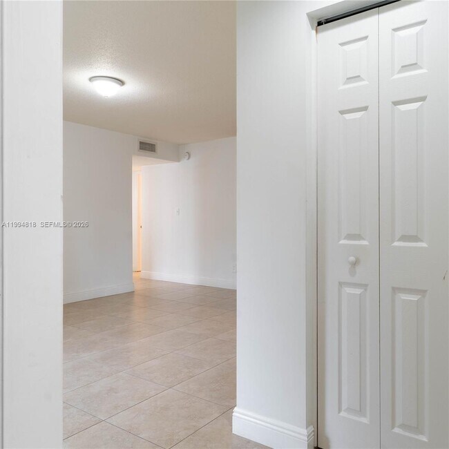 875 Riverside Dr Unit 715