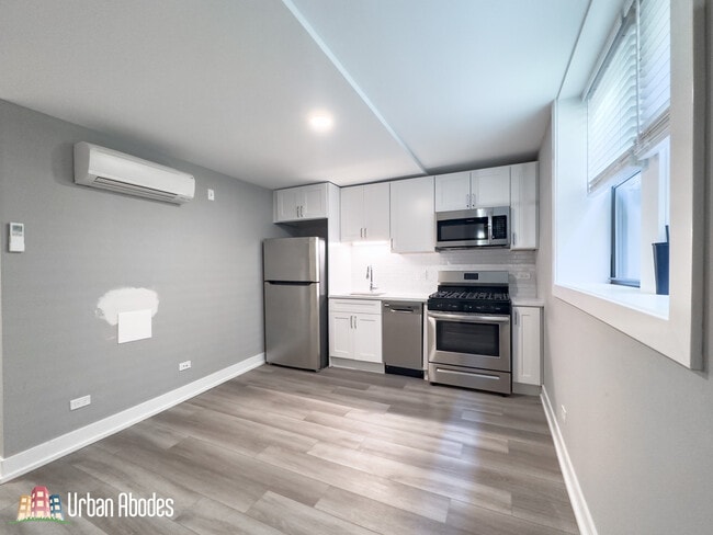 Photo - 3935 N Janssen Ave Unit M11G