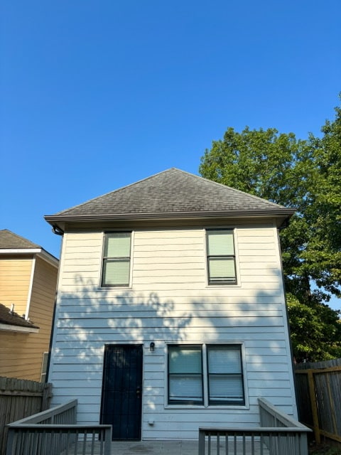 Photo - 668 Smith St SW