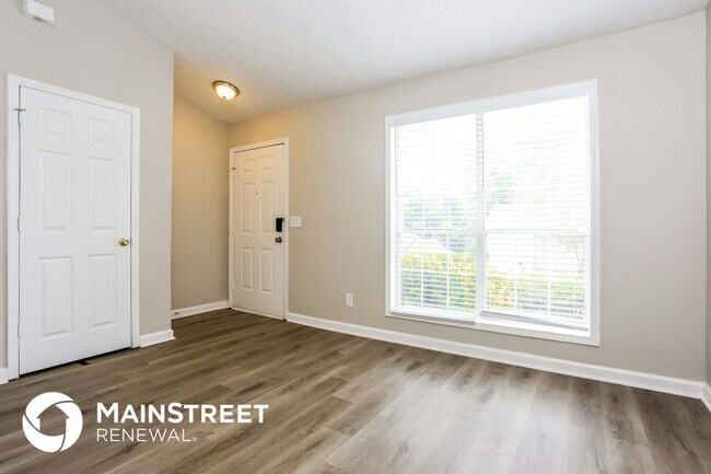 Photo - 4150 Riverbank Ct