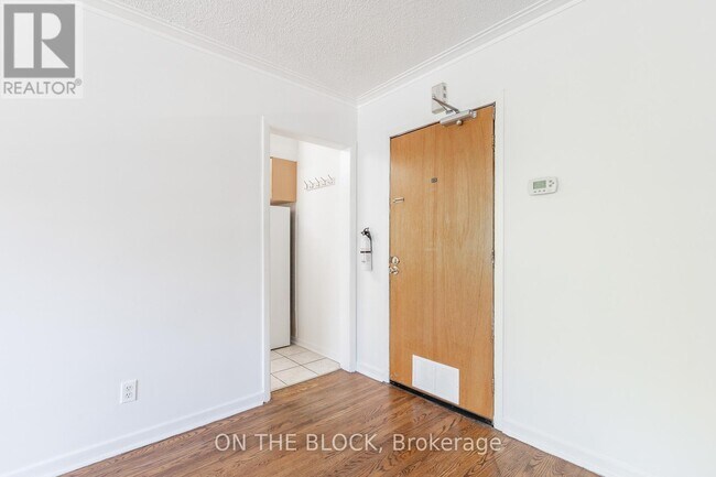 Photo - 883 St Clair Ave W