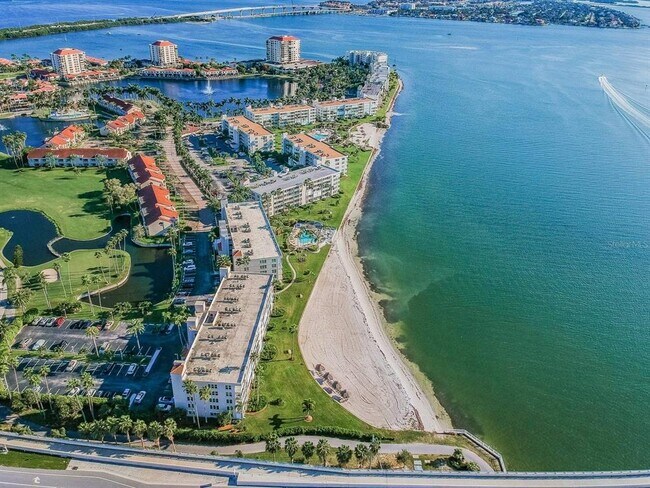 5901 Bahia Del Mar Cir N Unit 422