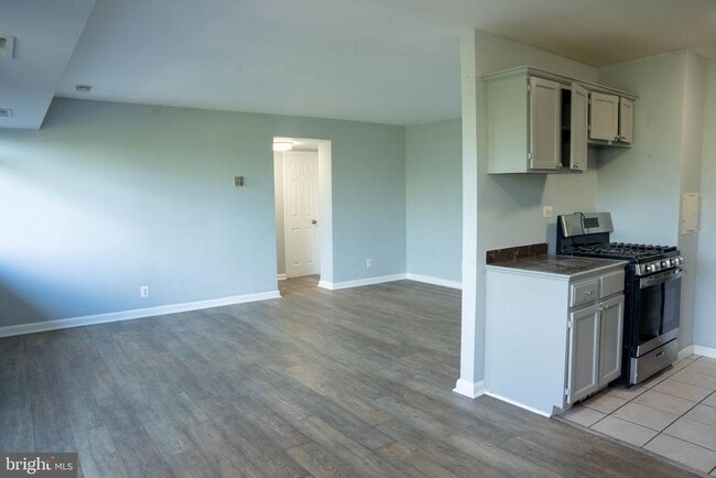 Photo - 5801 Quantrell Ave Unit 306