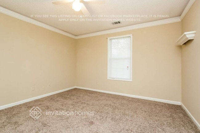 Photo - 443 Linda Ln