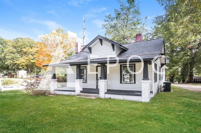 Photo - 1010 Gordon St