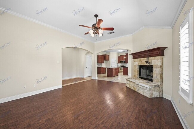 Photo - 2725 Westglen Dr