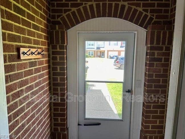 Photo - 2460 Dillingham Rd