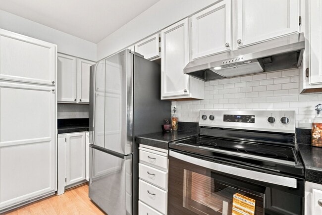 Photo - 320 Grapevine Pl