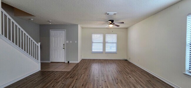 Photo - 3 BED/2.5 BATH IN LOVELY SCHERTZ! Less than 5 miles to Randolph AFB