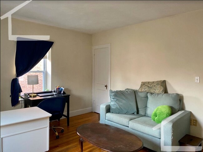 Photo - Cozy unit in central Brighton available as early as July 1st