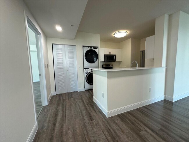 Photo - 110 SW 12th St