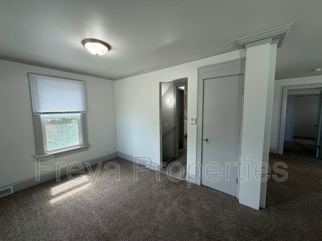 Photo - 3112 York St