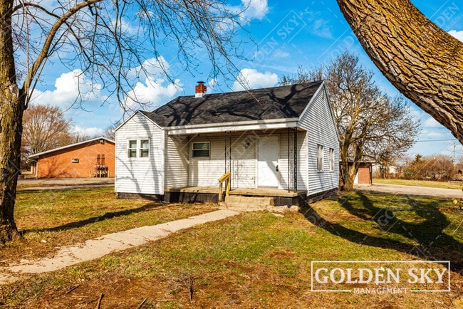 Building Photo - 4613 S Madison St