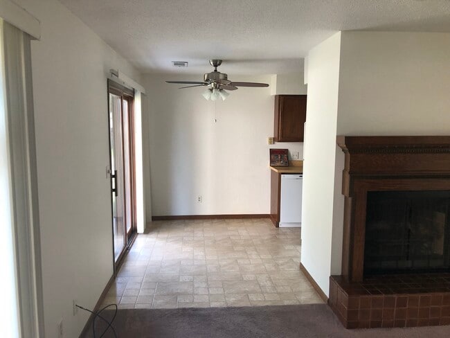 Photo - 225 S Ridge Dr Unidad D