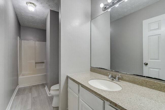 Photo - 323 Farm Pl Ct NE
