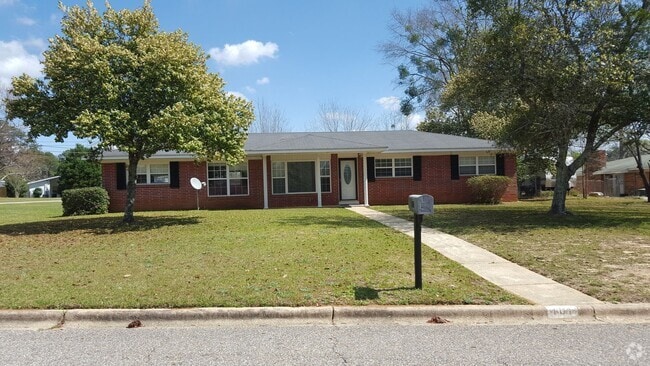 Building Photo - 101 Willow Dr Rental
