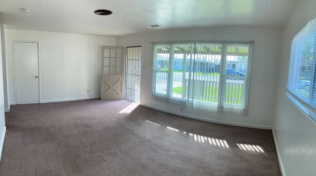 Photo - 2700 Whitcomb Way