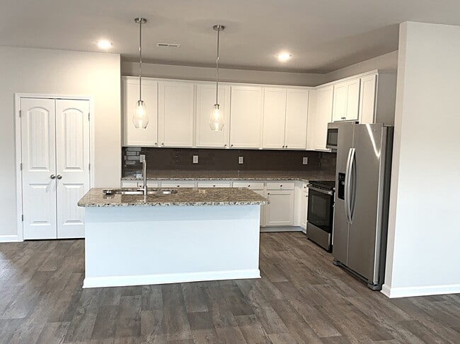 Photo - 3160 Emberly Dr