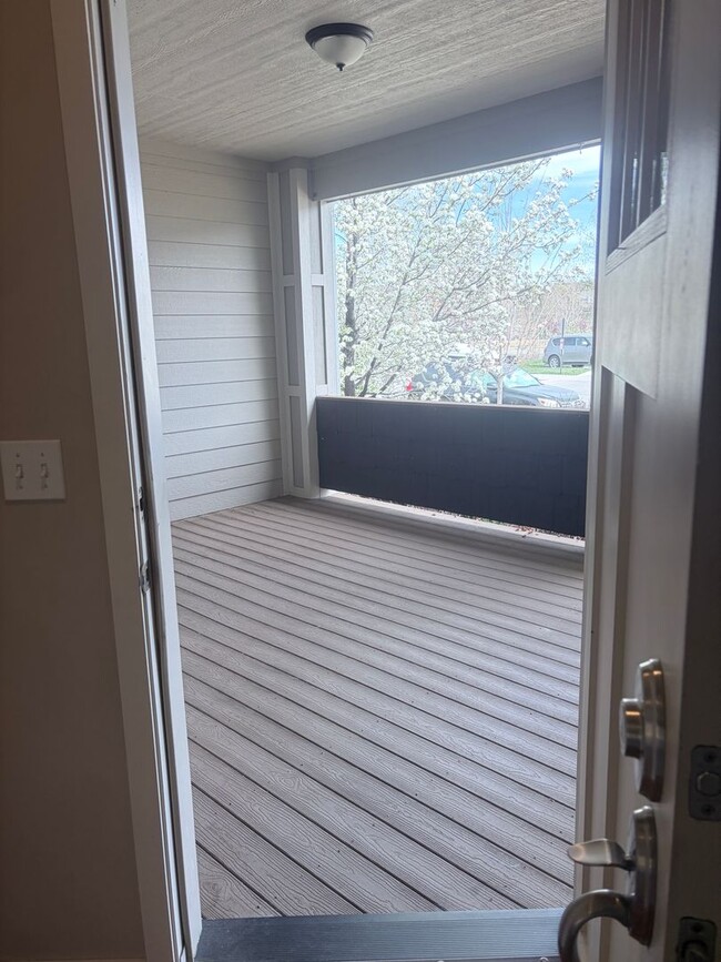 Building Photo - Three Springs Townhome