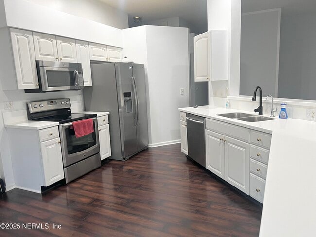 Photo - 105 Johns Glen Dr