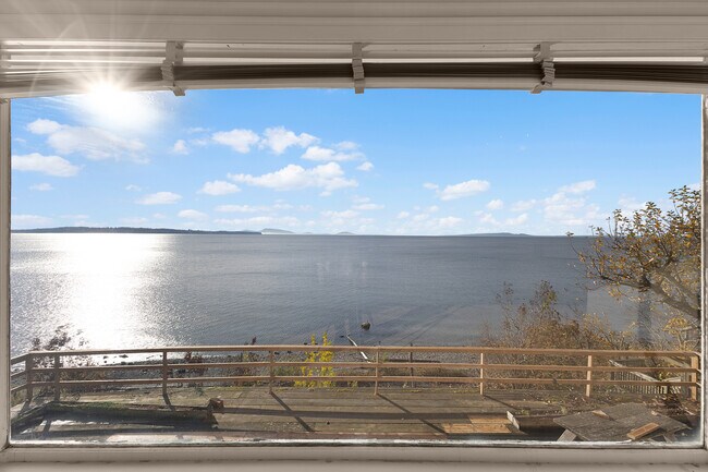 Photo - 14458 Marine Dr