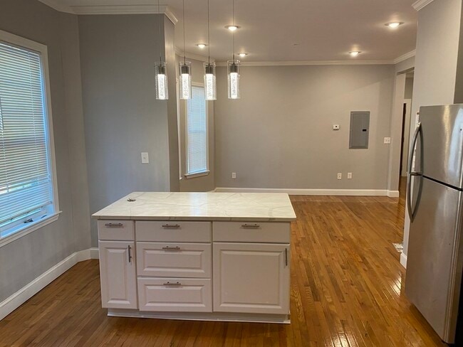 Building Photo - 53 Marshall St Unit 1