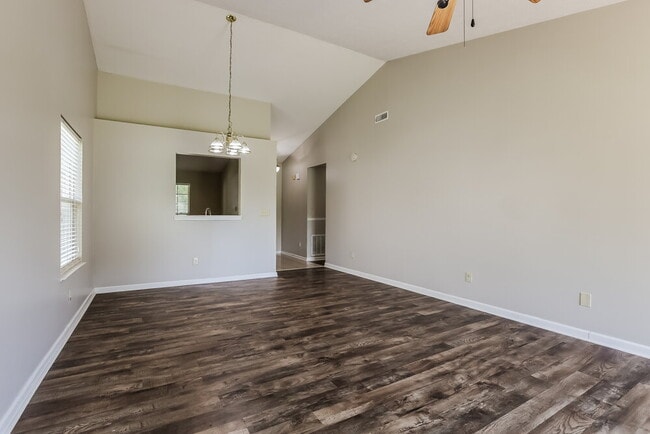Photo - 5384 Lakeside Manor Dr