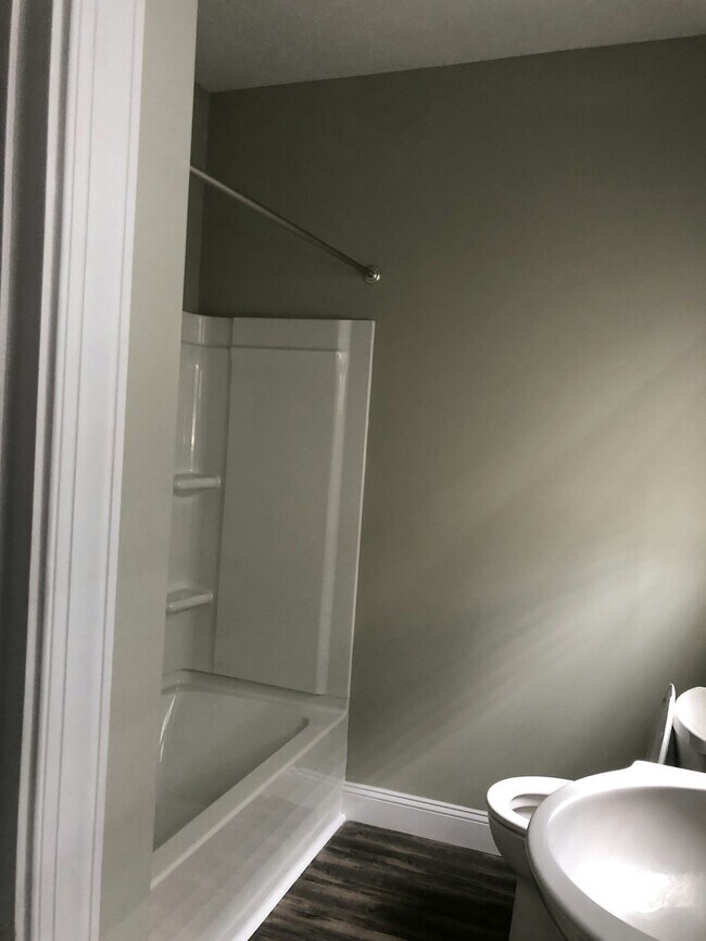 Photo - 140 W 32nd St