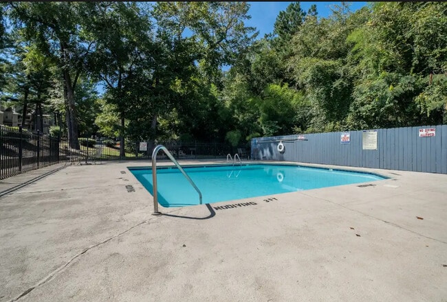 The Oaks Apartments