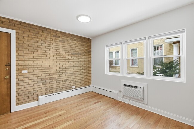 Photo - 1506 Glencoe Ave