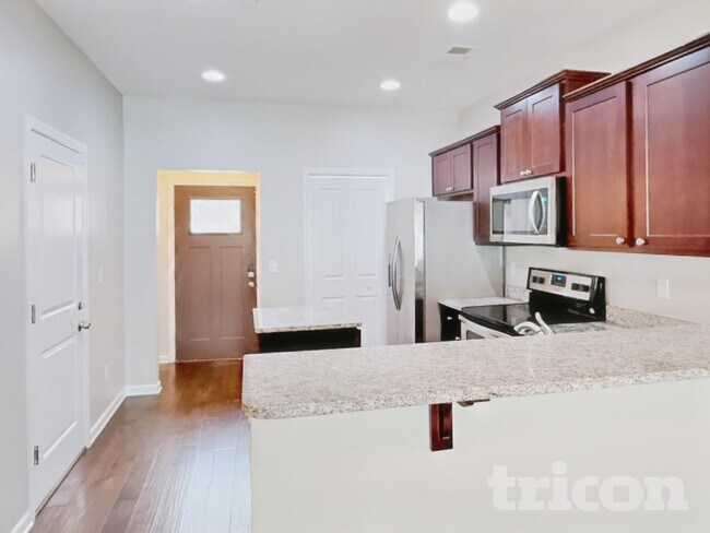 Photo - 502 Hickory Leaf Ct