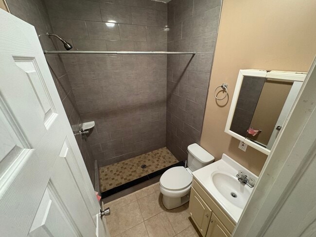 Photo - 8 Mount Logan Ct Unit 1