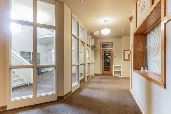 Oconomowoc School Apartments