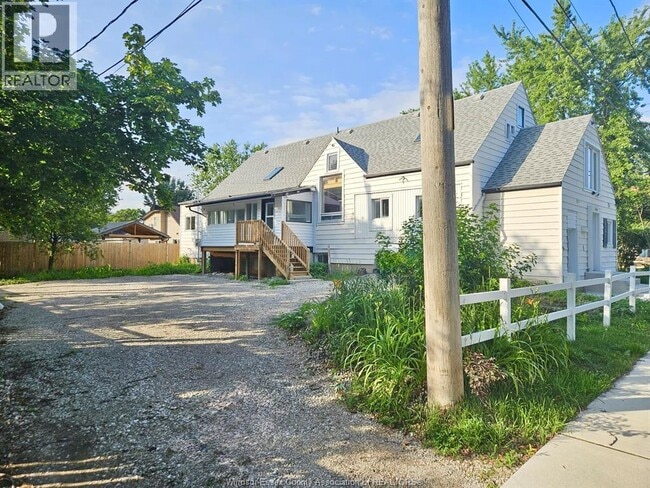 Photo - 3216 Manchester Rd