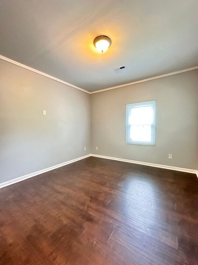 Photo - 934 5th St SW