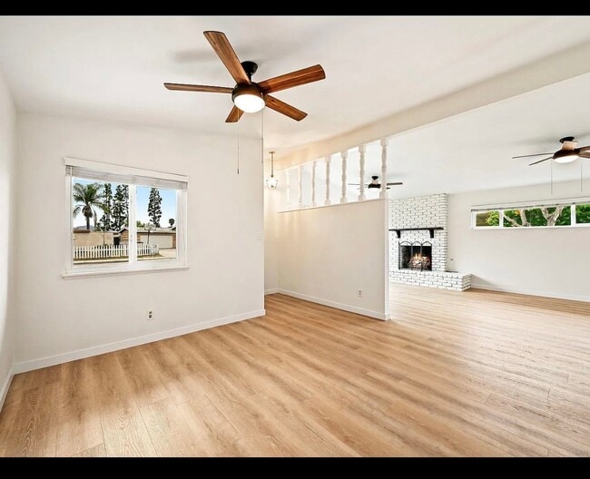 Building Photo - 927 Gray Dr