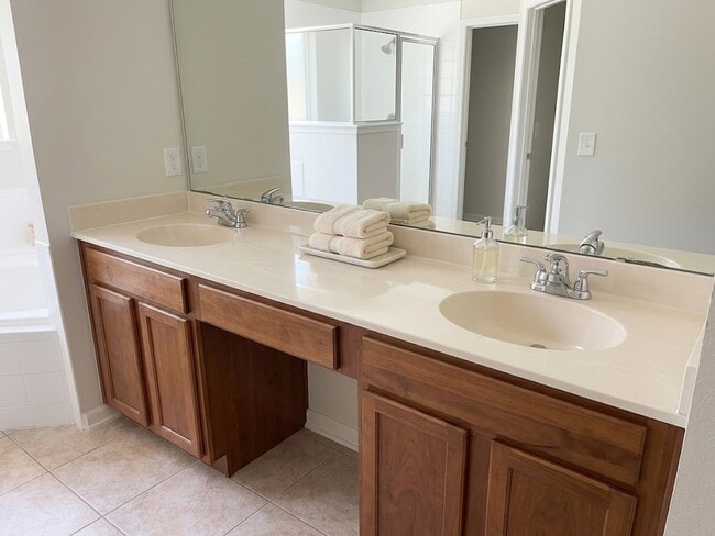 Photo - 465 Victoria Hills Dr