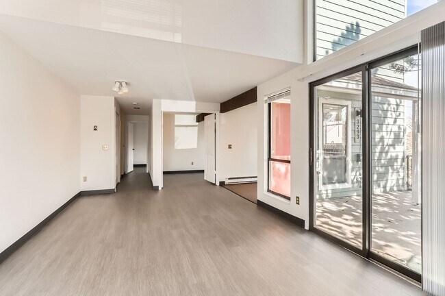 Photo - Updated 2 BED/1 BATH Boulder Condo in Shan... Unit B10