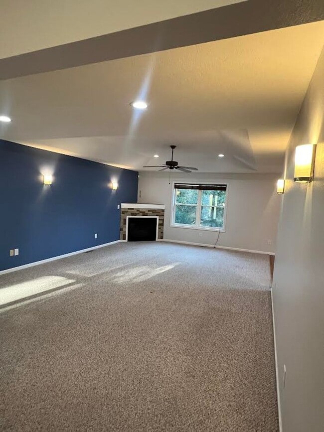 Photo - Spacious 3 bedroom/3 bath home