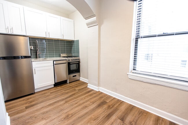 444 W. St. James Pl.