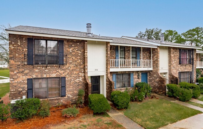 3 Bedroom Townhome Off Millerville and Jon... - 3 Bedroom Townhome Off Millerville and Jon...