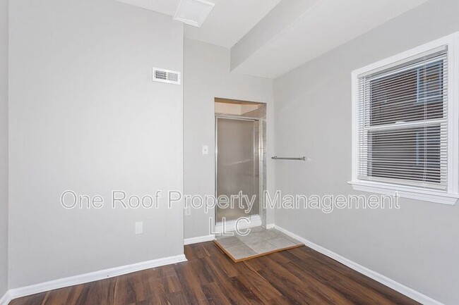 Photo - 3006 Brooklyn Ave