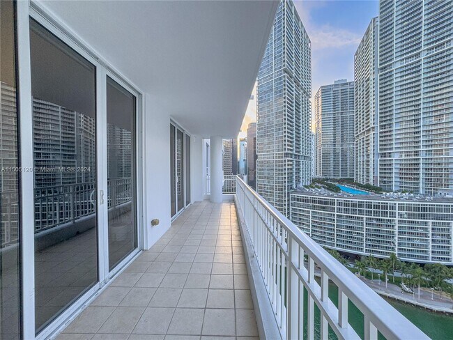 Photo - 801 Brickell Key Blvd
