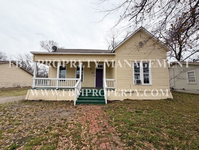 Photo - 741 W Park Ave