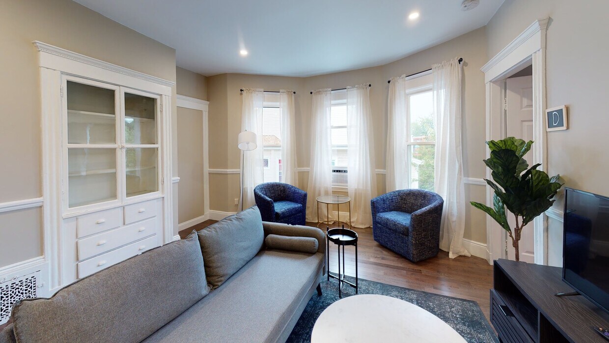 Photo - Private bedroom in 4 bed/1 bath Home