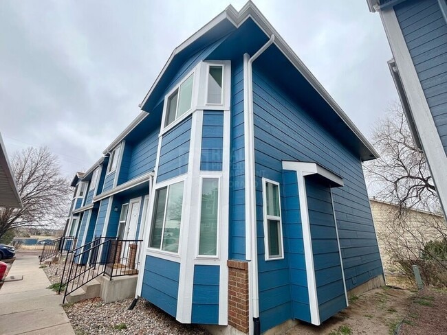 Building Photo - 2645 Bannister Ct