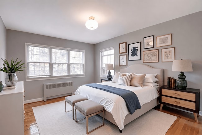 Habitación de apartamento (decorada virtualmente) en Mason Hall en Alexandria, VA 22314