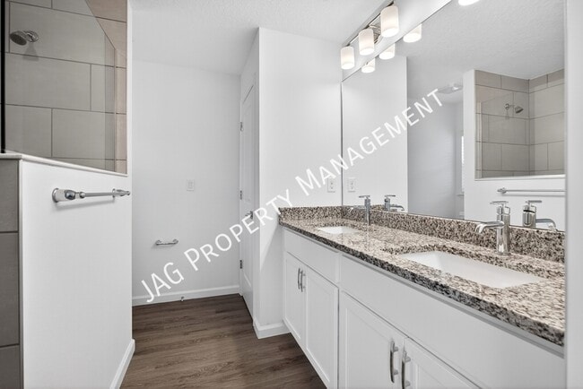 Photo - 1401 Degroodt Rd SW