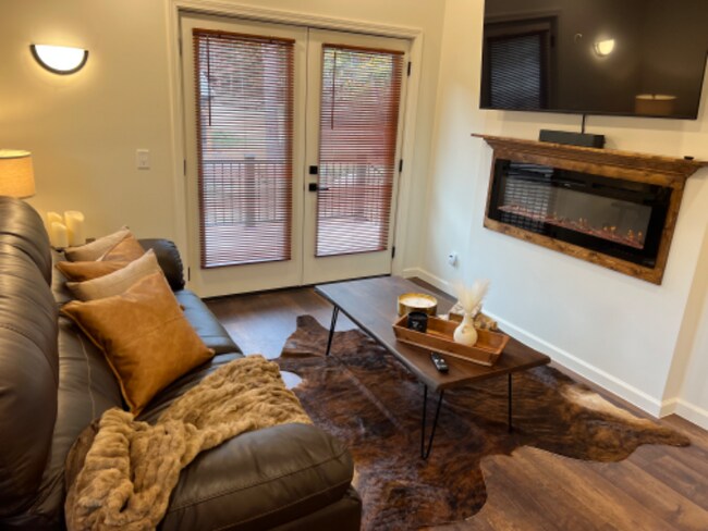 Photo - 346 Petroleum Center Rd